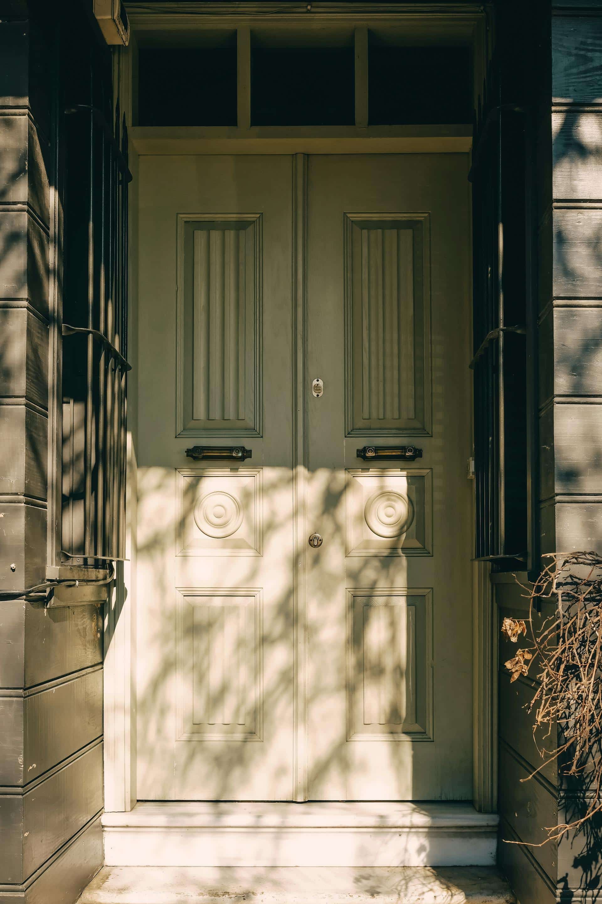 Double porte d’entrée : esthétique et sécurité